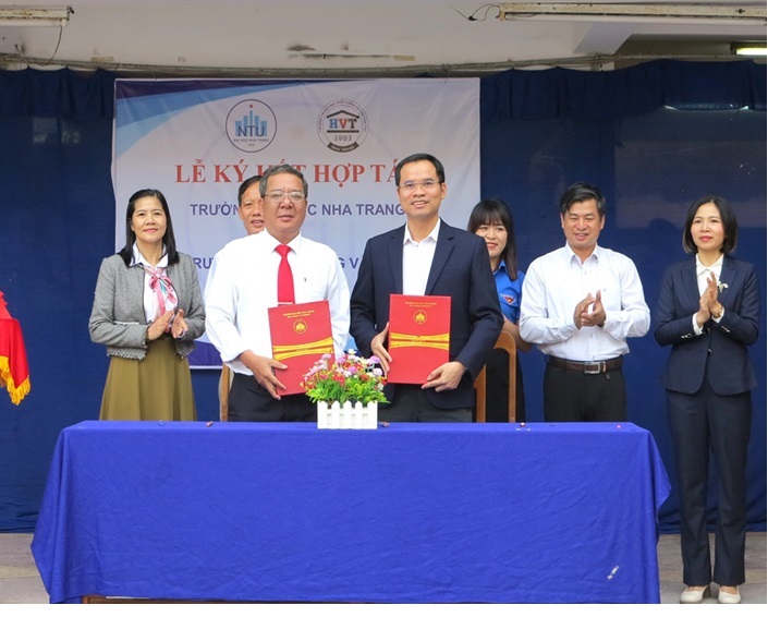 Lễ ký kết hợp tác đào tạo Trường THPT Hoàng Văn Thụ và Trường ĐH Nha Trang